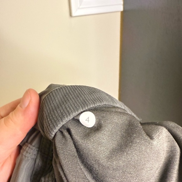 Lululemon Dance Studio Mid-Rise Cropped Pants | Gray Size 4 | 20” Capris - Picture 6 of 7